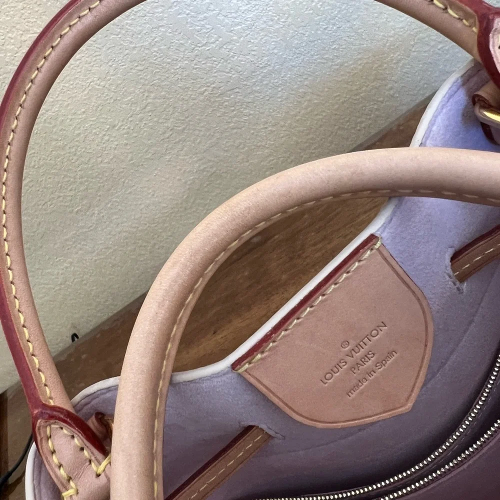 Authentic Louis Vuitton Girolata Damier Azur 2018 - Picture 10 of 12